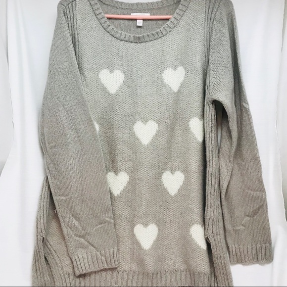 LC Lauren Conrad Sweaters - 🛍 Lauren Conrad Plus Size Heart Sweater Taupe 🛍